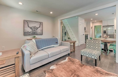 Dilworth House | Elegant Charlotte Home w/ Fire Pit & Patio!