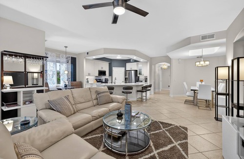 Naples Condo | ELEGANT COASTAL GETAWAY WITH ENDLESS AMENITIES