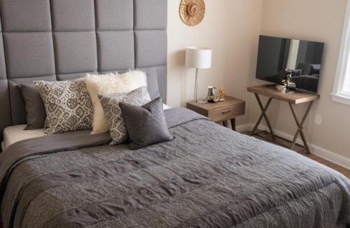 East County Civic Group House | Elegant Hideaway with Heated Pool, Spa & Reclining Bliss