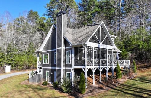 Tiger House | Elegant Murray Cove at Lake Burton