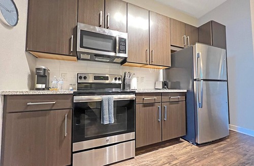 Carver City - Lincoln Gardens Apartment | Elegant, Sophisticated Living in Central Tampa