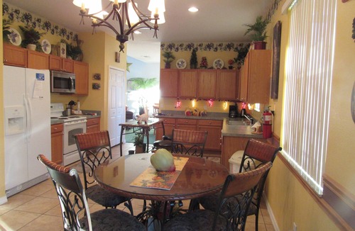Davenport House | Elegant Urban Home in Disney Area, 6 BR, Pool and Spa