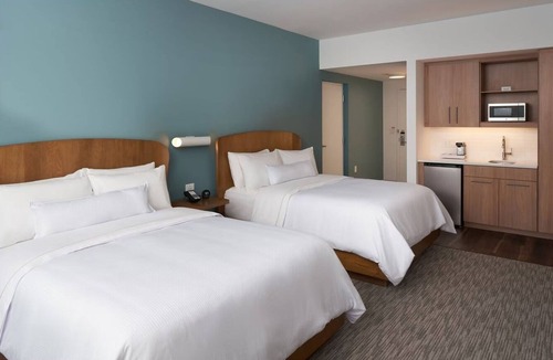 Williamsburg Hotel | Element Orlando | 2 Queen Room | Close to Outlets & Orlando Hotspots