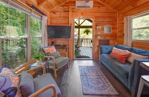 Lookout Valley Neighborhood Association House | Elise Cabin Forest Retreat 5 Mins To Downtown