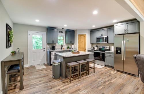 Ellijay House | Ellijay Retreat w/Access to Community Pools!