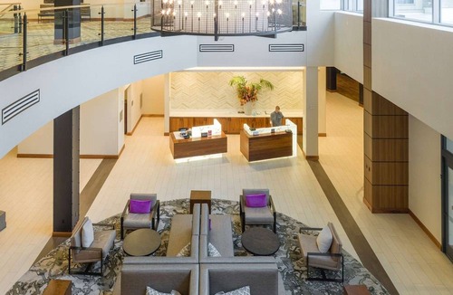 Berkeley Heights Hotel | Embassy Suites by Hilton Berkeley Heights