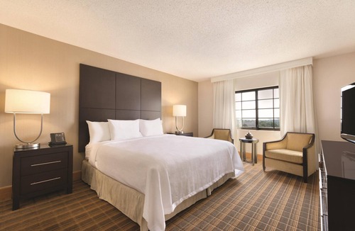 Greenville - Spartanburg Resort | Embassy Suites Greenville Golf Resort & Conference Center