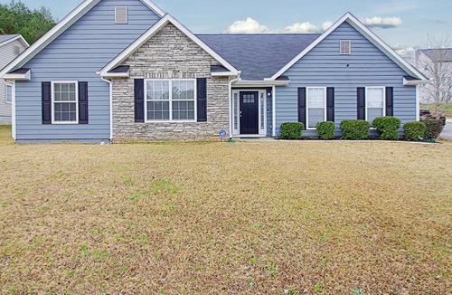 Fairburn House | Embellished Sapphire Home 10 mins to Atl Airport