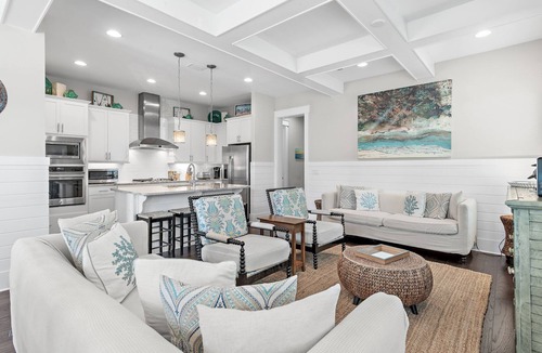 Santa Rosa Beach House | Emerald Escape| 4BR 30A | Sleeps 10 | 6 Seater Golf Cart + Bikes