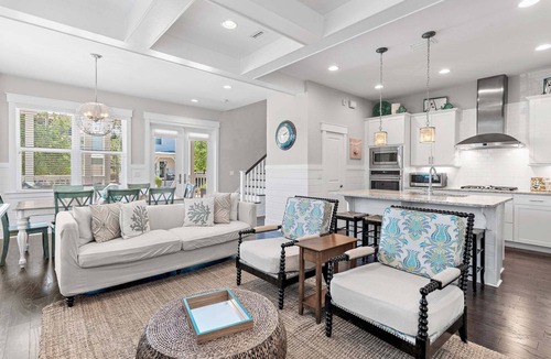 Santa Rosa Beach House | Emerald Escape| 4BR 30A | Sleeps 10 | 6 Seater Golf Cart + Bikes