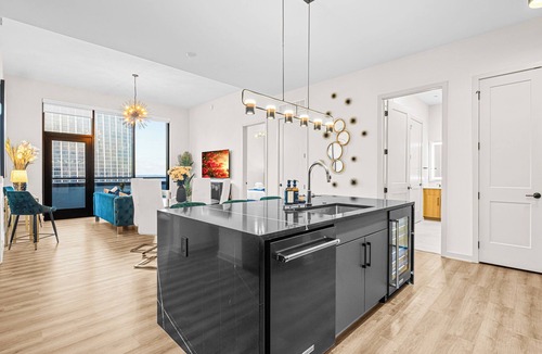 Peachtree Center Condo | Emerald Grand – 27th FLR Penthouse | Luxury Short-Term Rentals in Atlanta, GA