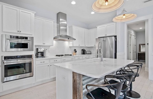 Santa Rosa Beach House | Emerald Refuge FREE 5 Bikes! New 6-Seater Golf Cart w/Apple CarPlay, 2 Resort Pools, Pickleball Courts at NatureWalk 30A!