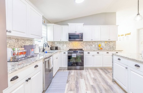 Clear Creek House | Encanto/14 Ppl/Pool/Close to Disney Parks/Games