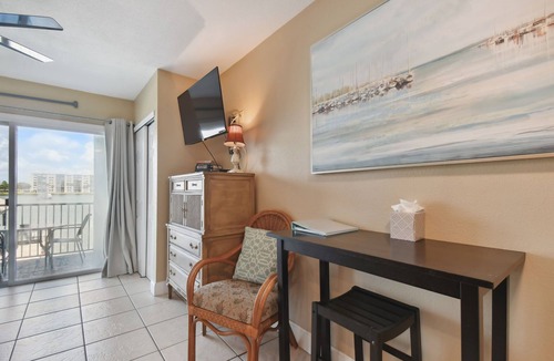 Bay Esplanade Apartment | Enchanted Inn Suite #6 w/View of the Intra-costal water-way Pool, Fishing Dock,