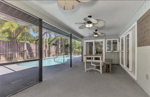 South Sarasota Villa | Enchanted & peaceful Oasis 10 min away from one of the most beautiful beaches in the World Siesta key