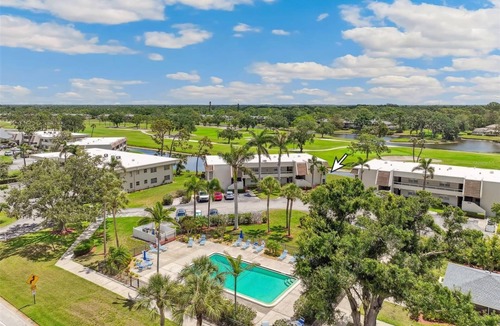 Trailer Estates Condo | Enchanting 1st floor, 2-bedroom, 2 bath condo with AC in Sarasota