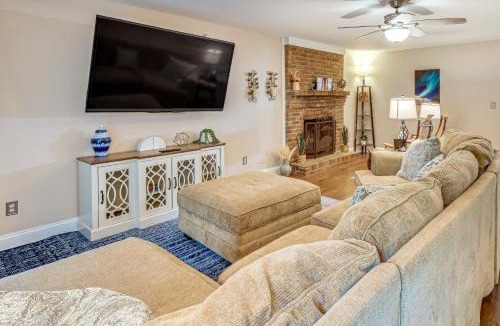 Helen House | Enchanting Creekside Cottage w/Hot Tub