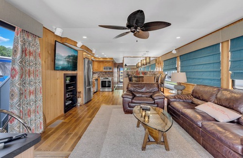 Smithville Boat Rental | Enchanting Houseboat-Scales-on CHL @ Pates Ford Resort