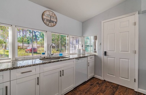 New Port Richey Apartment | Enchanting & Welcoming 2 Bedroom Apartment