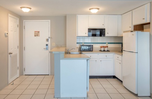 Southwest Orlando Hotel | Enclave Hotel & Suites Orlando, a staySky Hotel & Resort