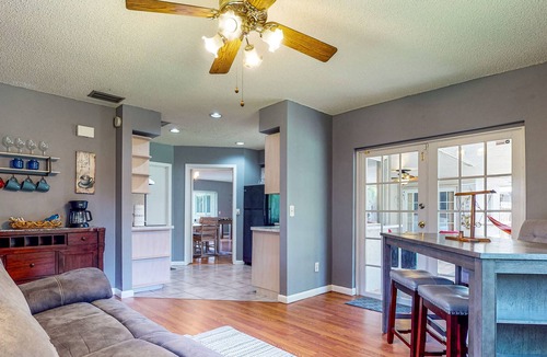 Survey Creek House | Enclosed Yard, Covered Porch, & Foosball - Dogs ok