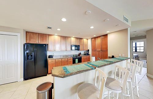 Cape Harbour Apartment | Endless Summer at Cape Harbour Unit #618