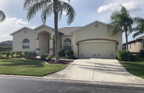 Biggar House | Endless Summer, Gorgeous Sunsets! Spacious Lakefront 4/3 with pool and spa!
