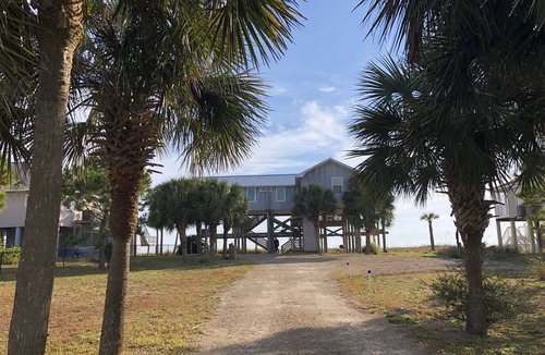 Alligator Point House | Endless Summer Beachfront! 4 bd/3 bathroom