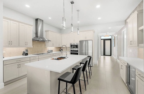 Melbourne Beach Condo | Endless Summer | Beach Condo w/Ocean Views, PVT Balcony & Spacious Master