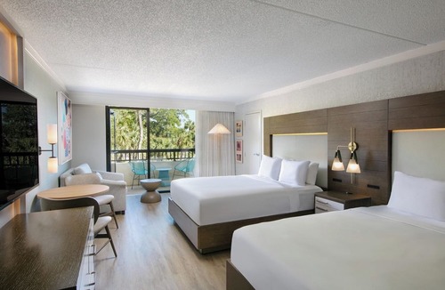 Shipyard Plantation Hotel | Enjoy 3 Units w/Balcony, Pool, Just Minutes from Hilton Head Beach!