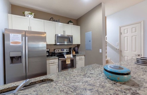 West Kissimmee House | ENJOY A COZY 3Br NEAR DISNEY