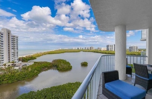 Park Shore Condo | Enjoy a Gulf view in this updated unit - WS1003