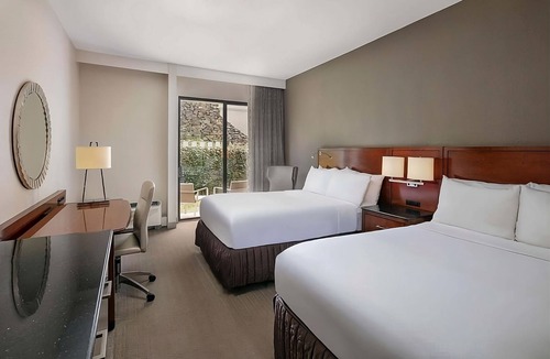 Executive Park Hotel | Enjoy a Hassle-Free Stay! 2 Contemporary Units, Pet-friendly, Parking, Pools!