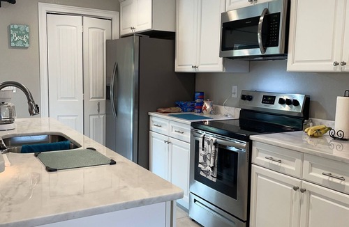 Englewood East Villa | Enjoy All Englewood Has to offer