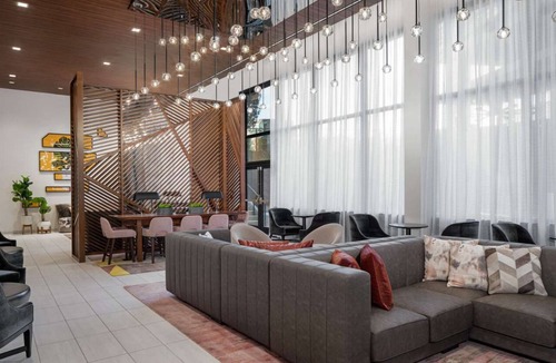 Dunwoody Hotel | Enjoy Free Breakfast and Bring Your Pet — Close to Malls and Parks