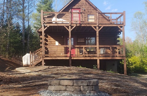 Mill Spring Cabin | Enjoy Serenity - Private & cozy, yet close to everything!
