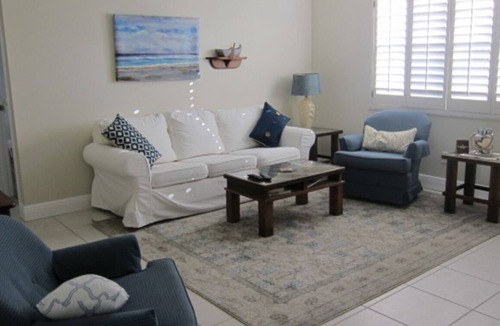 Stuart House | Enjoy southern Florida's treasure coast, minutes from the beach.