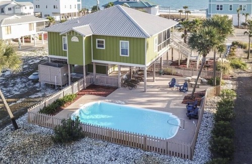 East End House | Enjoy the island life from LITTLE PALM!