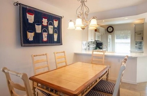 Hammock Bay House | Enjoy your stay at this cozy condo right off Marco Island at Mainsail 1035 in Naples!