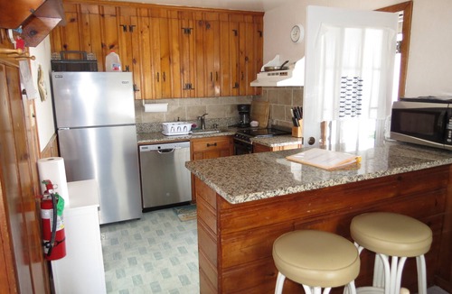 Avalon Condo | Enjoy your summer vacation in this affordable 2nd floor, beachblock condo