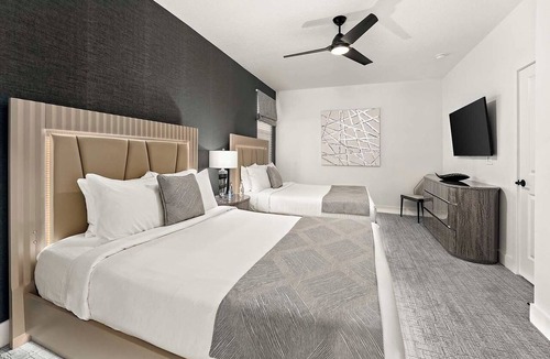 Florida Center Hotel | Entertainment-Filled Getaway with Private Pool, Arcade & Resort Perks