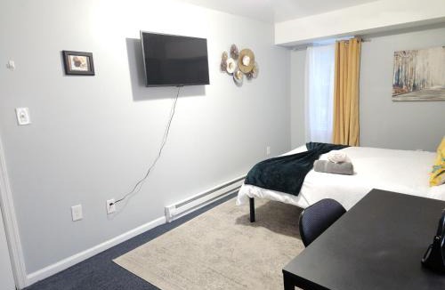 Weequahic Apartment | Entire 2-BED Private Apt - EWR/NYC/OUTLET MALL
