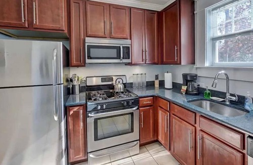 Dilworth Apartment | Entire 4-Unit in Dilworth | 8 Beds | near Uptown