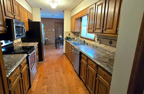 Stone Mountain House | Entire Home Near Atlanta World Cup/Sleeps 5