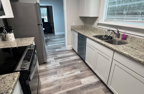 Cayce House | Entire House- 3 bedrooms in charming Cayce Close to downtown and Ft. Jackson.