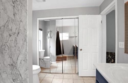 Fairfax House | Entire house in Avondale, walking distance to shops and restaurants