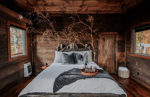 Ringgold Cabin | Epic Lookout Tree House Tower Overlooking the Breathtaking North Georgia Appalachian Mountains, Ringgold