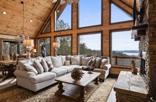 Ellijay House | Epic Mountain Views Hot Tub Games and Firepit