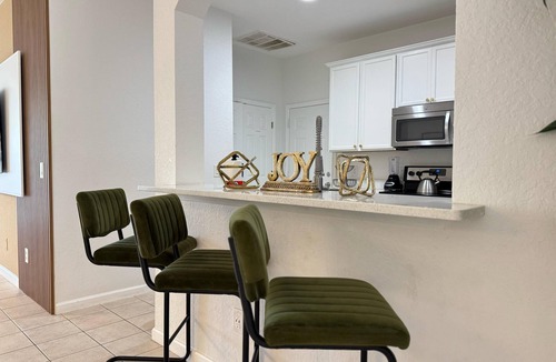Trafalgar Village House | Epic Villa 5Bedroom At Resort