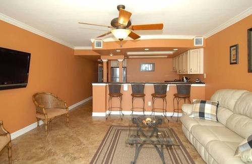 Deerfield Beach Condo | ESCAPE the cold.Gorgeous OCEANFRONT Getaway
